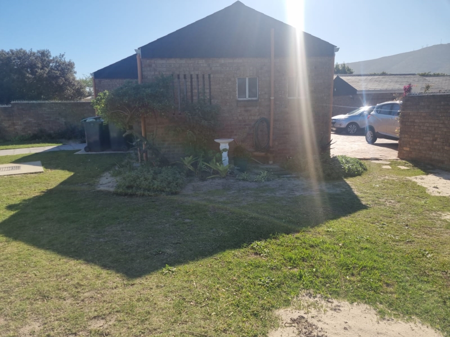 2 Bedroom Property for Sale in Welgelegen Western Cape